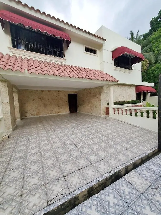 Villa Isabel, No Smoking, Cerca Embajada Usa Santo Domingo